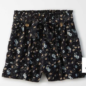 American Eagle Paperbag High Waist Shorts M